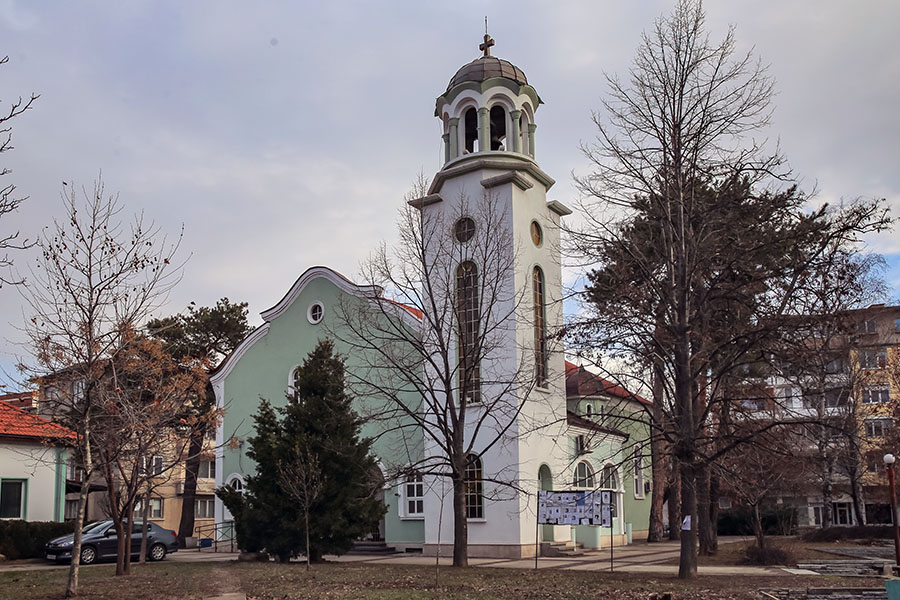 Biserica Sfinții Kiril și Metodiu din Montana