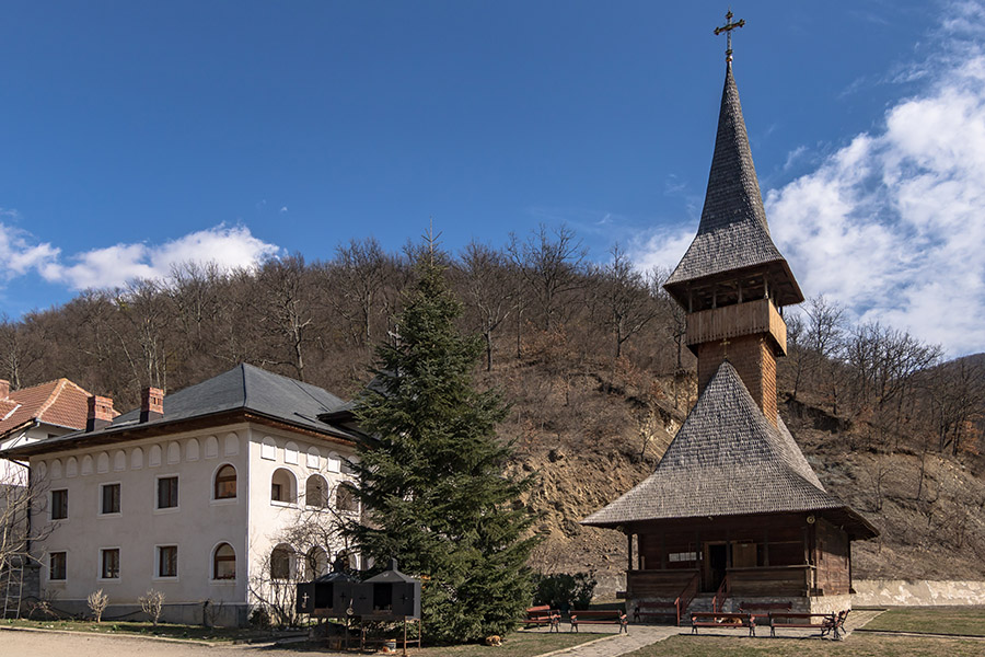 Манастирът Водица